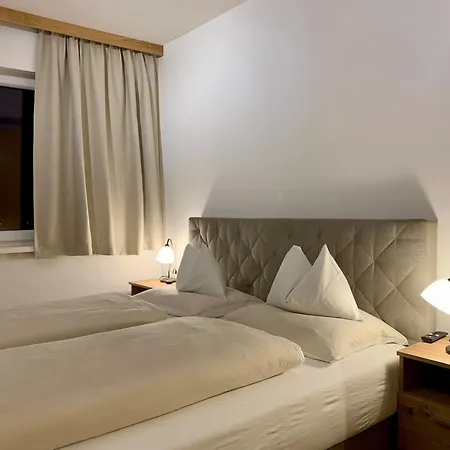 Alm-lodge Ski-inski-out